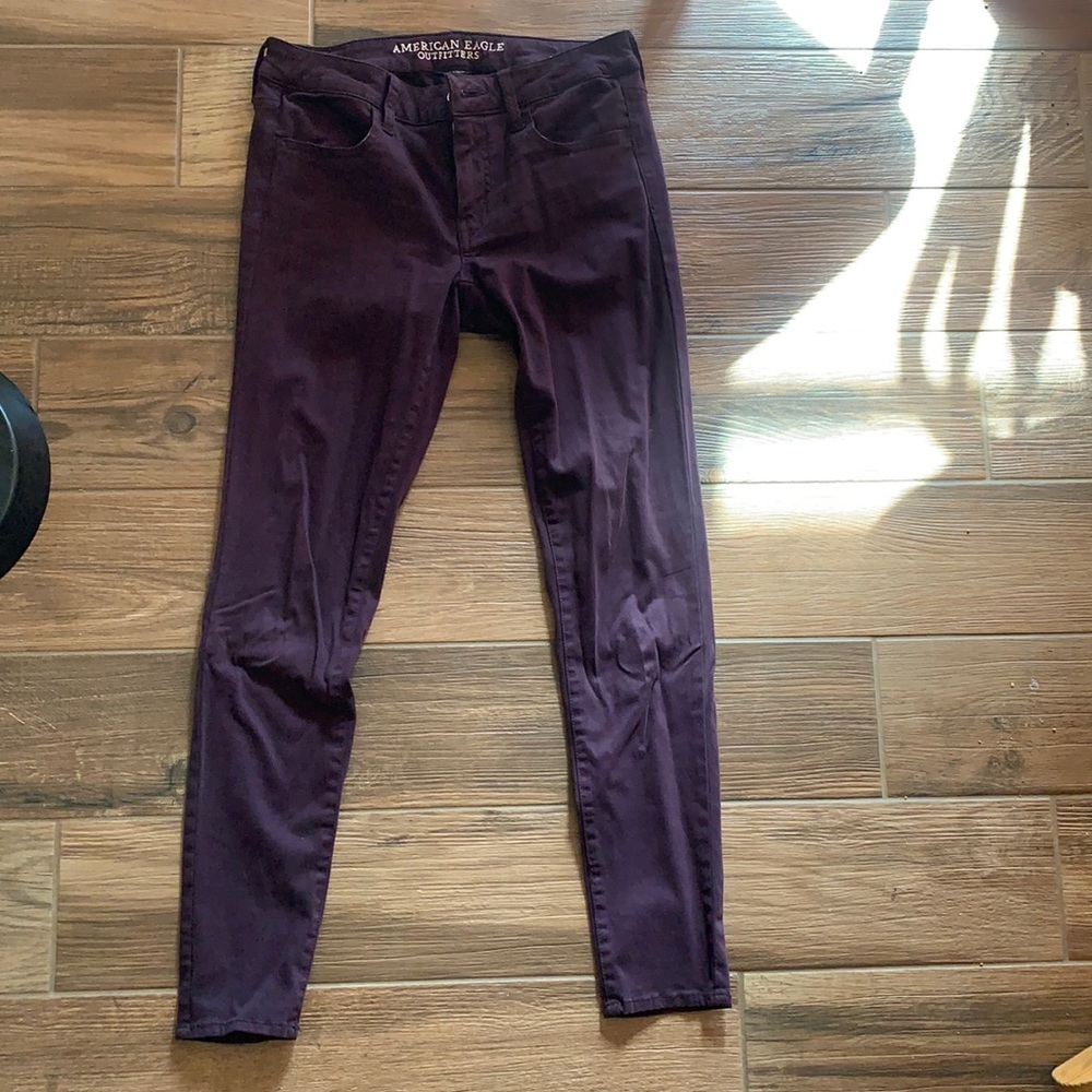 American Eagle burgundy jegging